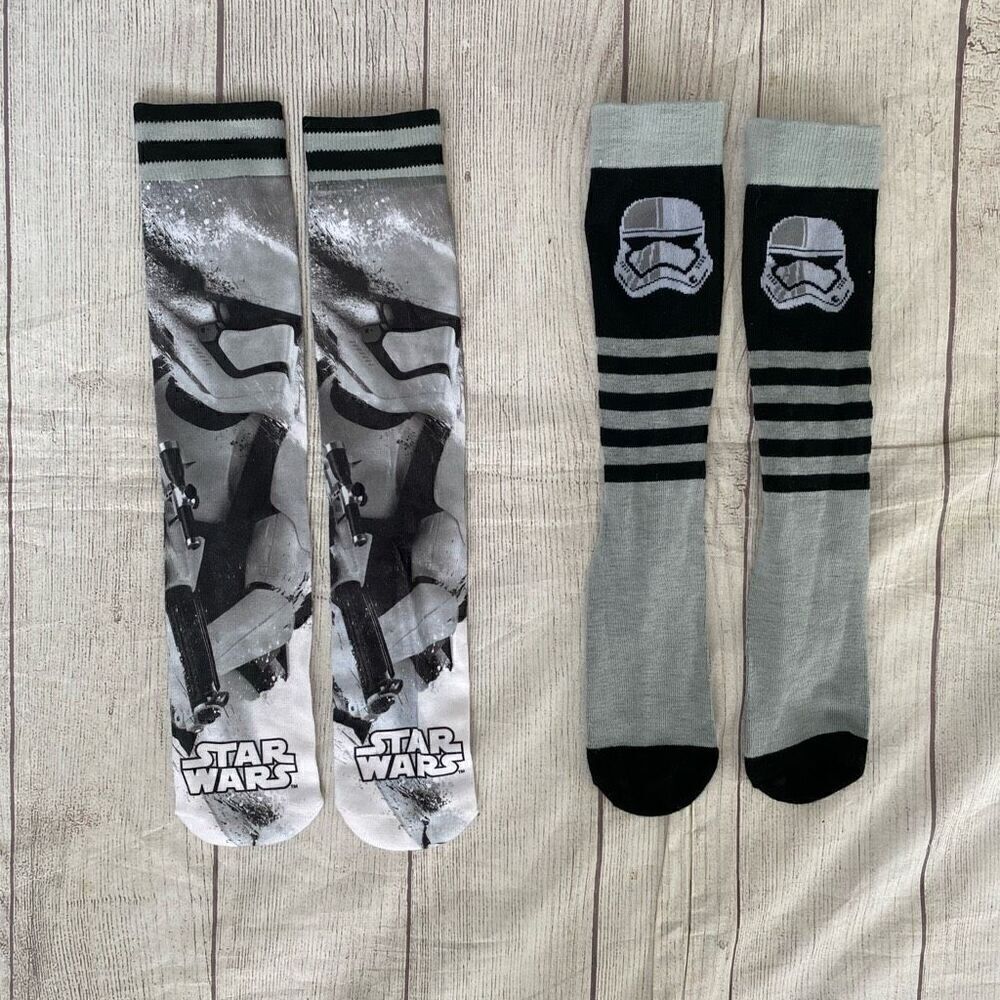 Star Wars 2 pair of socks one size new without tags